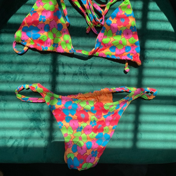 Frankie’s Bikinis Gabe string bottom - Picture 11 of 11